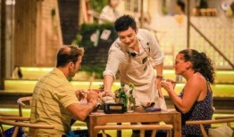 中餐厅1在线观看免费,美食之旅，温馨瞬间，尽在其中