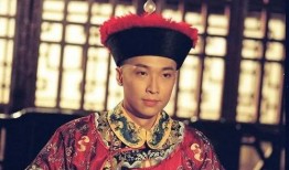 康熙爆料男歌手视频播放,男歌手神秘视频引发热议，揭秘幕后故事