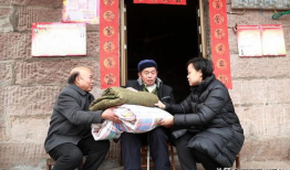 低保户老头爆料视频大全,民生痛点直击人心